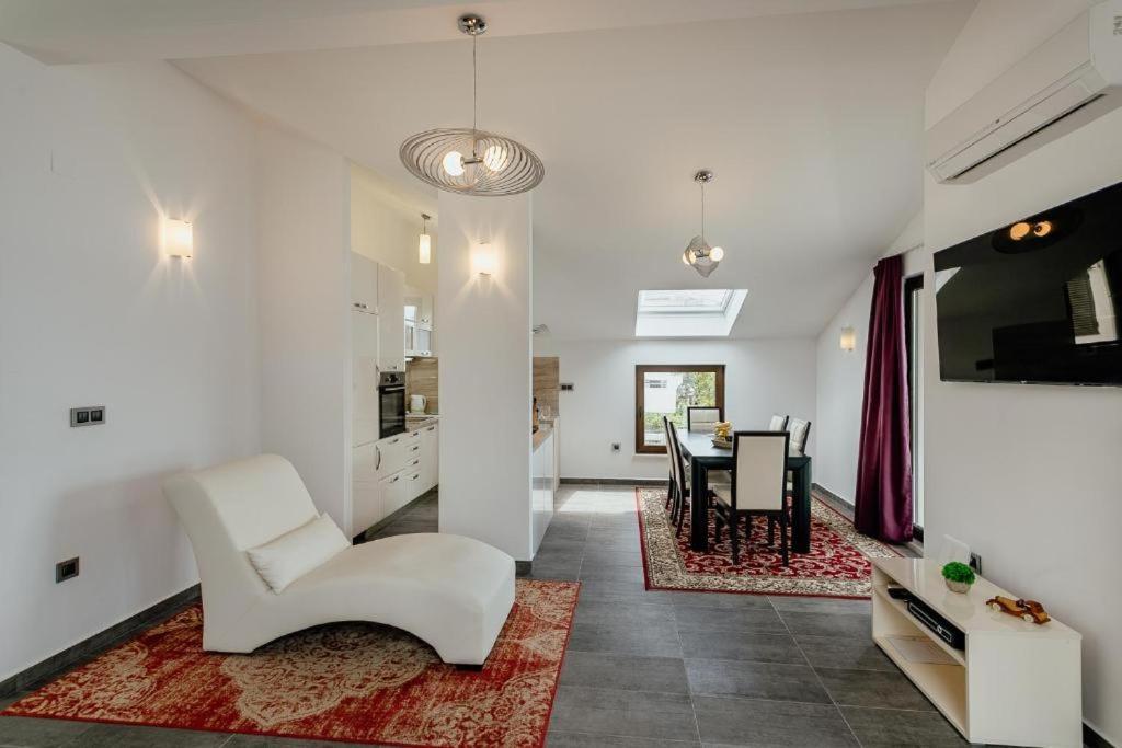 Apartments Joy Herceg Novi Exterior photo