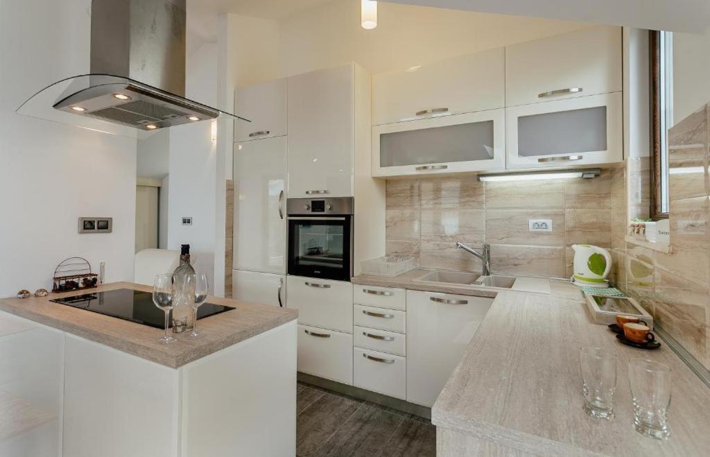 Apartments Joy Herceg Novi Exterior photo