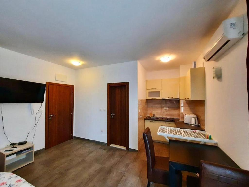 Apartments Joy Herceg Novi Exterior photo