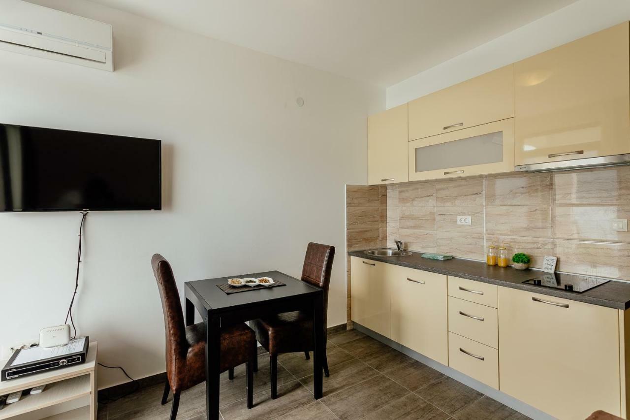 Apartments Joy Herceg Novi Exterior photo